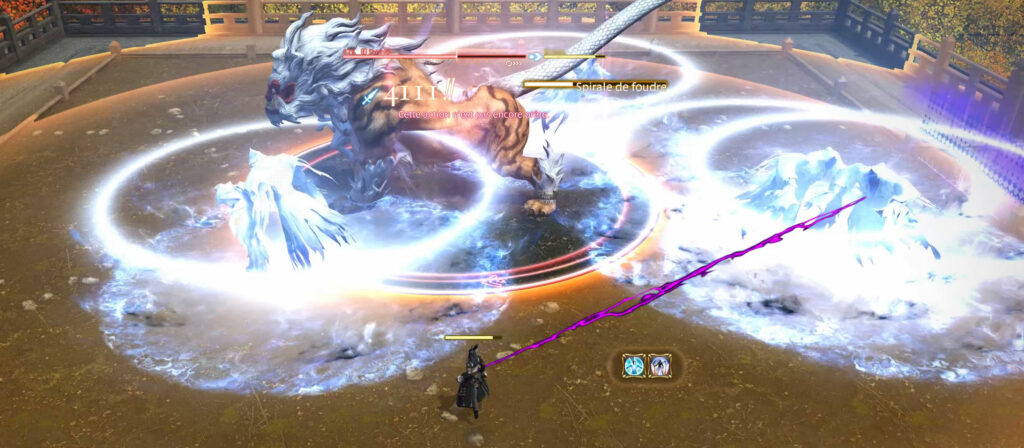 Un fantôme poursuit le joueur en faisant des AoE autour de lui, alors que Shishio prépare son attaque en donut Spirale de foudre.